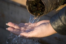 Как вести себя у святого источника