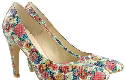 К чему снится женская обувь по сонникам Миллера, Ванги