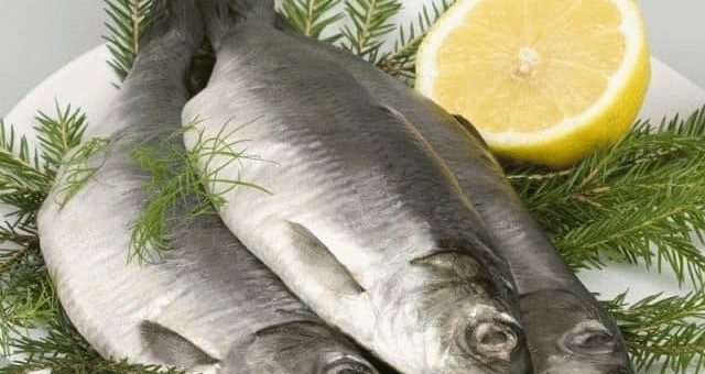 К чему снится соленая селедка?