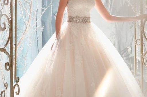 К чему снится видеть себя в свадебном платье для незамужней по сонникам