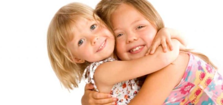 К чему снится сестра по сонникам и как понять значение сна