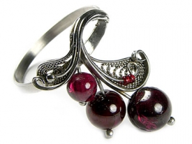 Альмандин - магические свойства камня