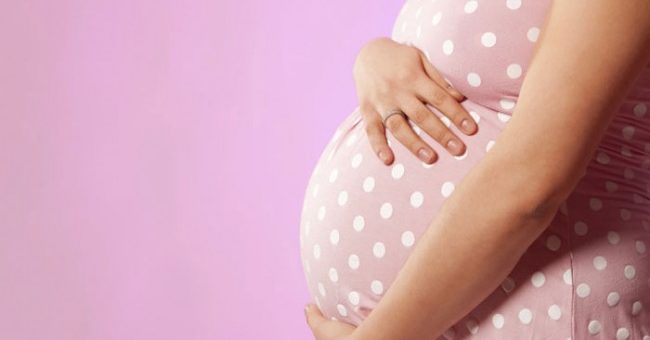 К чему снится беременность подруги по сонникам