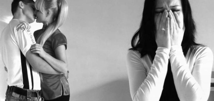 К чему снится измена в сновидении по различным толкованиям.