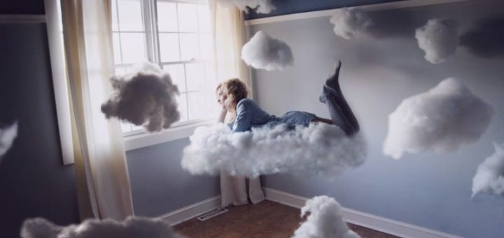 К чему снится летать во сне взрослому человеку по сонникам