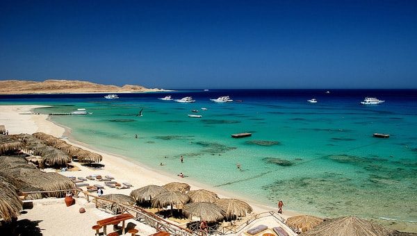 К чему снится чистое и прозрачное море по сонникам