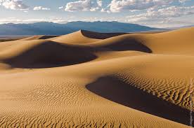 К чему снится песок по соннику Миллера, Фрейда, Цветкова