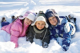 Чем занять ребенка в зимние каникулы