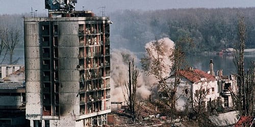 К чему снится бомбежка по сонникам Миллера, Фрейда, Ванги