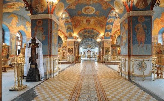 К чему снится церковь внутри?