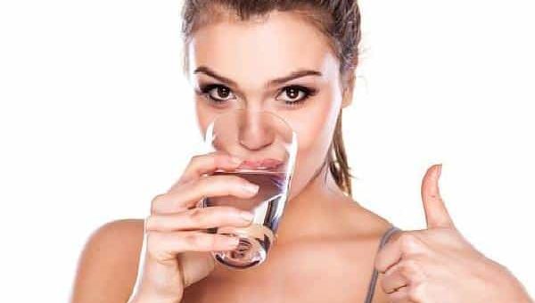 К чему снится пить воду по сонникам Менегетти, Цветкова