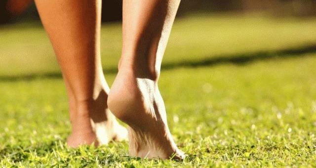 Примета: споткнуться на правую ногу