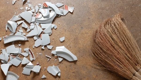 К чему снится разбить тарелку?