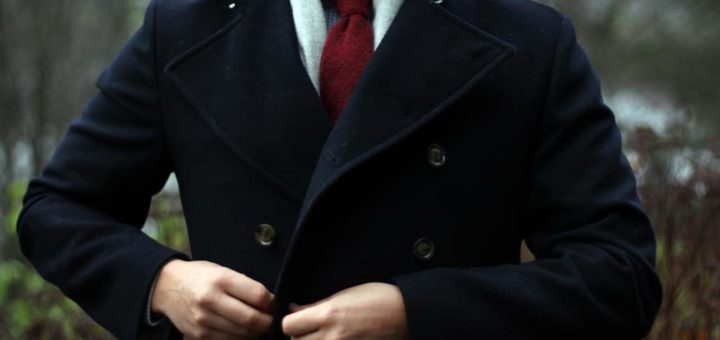 К чему снится пальто по сонникам Миллера, Медеи, Прозорова