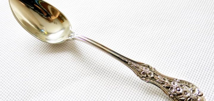 К чему снятся ложки по сонникам Миллера, Фрейда, Хассе, Лонго