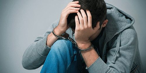 К чему снится сон, что вас посадили в тюрьму?