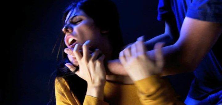 Душат человека к чему снится по сонникам Каратова, Миллера, Эзотерический сонник