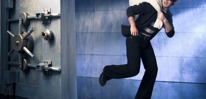 К чему снится ограбление по сонникам и значения грабежа