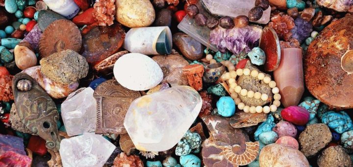 Амулеты и камни от сглаза и порчи