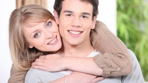 Отношения с мужчиной младше вас