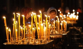 Можно ли в церковь со своими свечами