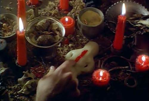 Приворот на вольт из воска самостоятельно в домашних условиях