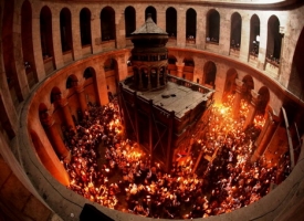 Благодатный огонь в 2016 году: прямая онлайн трансляция из Иерусалима