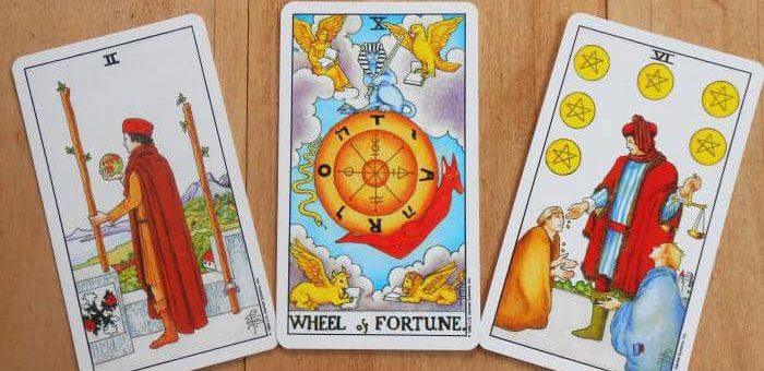 Как использовать карты Таро в раскладе на три карты