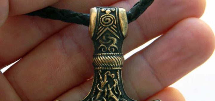 Амулет Молот Тора: его значение, происхождение и способ применения