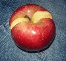 Эффективный заговор на яблоко для привлечения любви и на здоровье