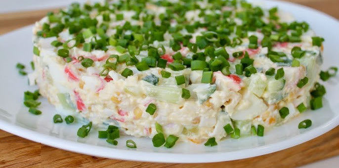Быстрый и самый вкусный салат с крабовыми палочками «Нежность» - просто объедение!