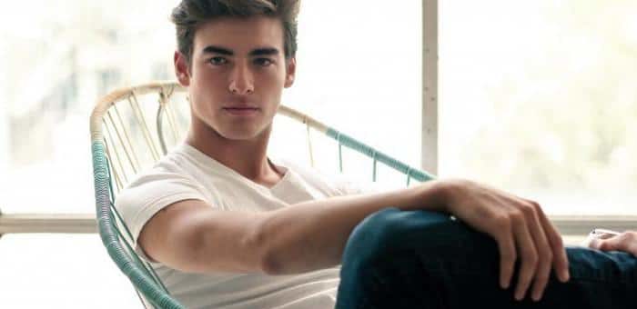 Значение имени Анвар - каким характером и судьбой награждает мужчину