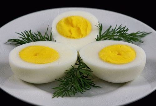 К чему снятся вареные яйца по соннику?