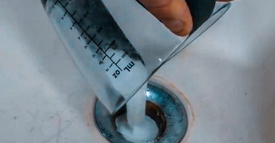 Засыпьте соль в трубы: когда узнаете зачем, будете так делать всегда