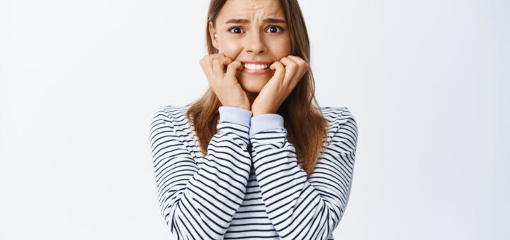 Выпали зубы во сне - к чему снится выпадение зубов по сонникам Ванги и Миллера