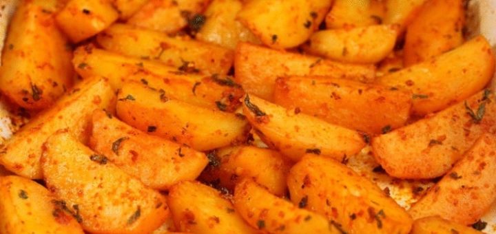 Картофель в духовке по-гречески: Так вкусно, что не нужны ни мясо, ни салат