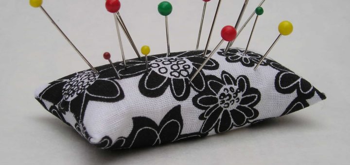 К чему снятся иголки - толкование по сонникам