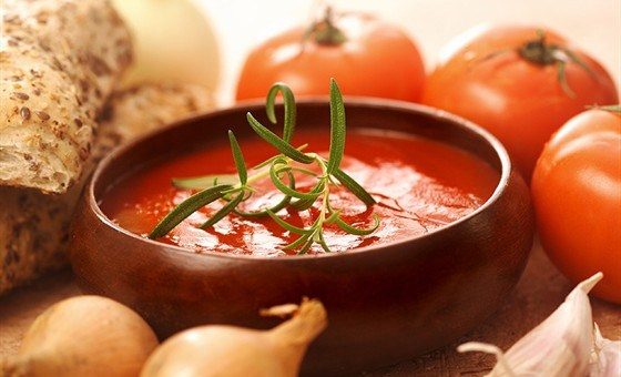 Самые простые рецепты освежающих летних супов