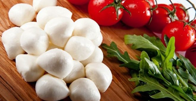 Как самостоятельно приготовить настоящую моцареллу дома