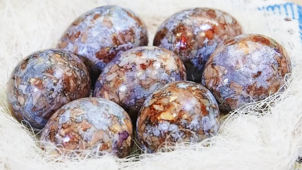 Как покрасить яйца на Пасху идеально